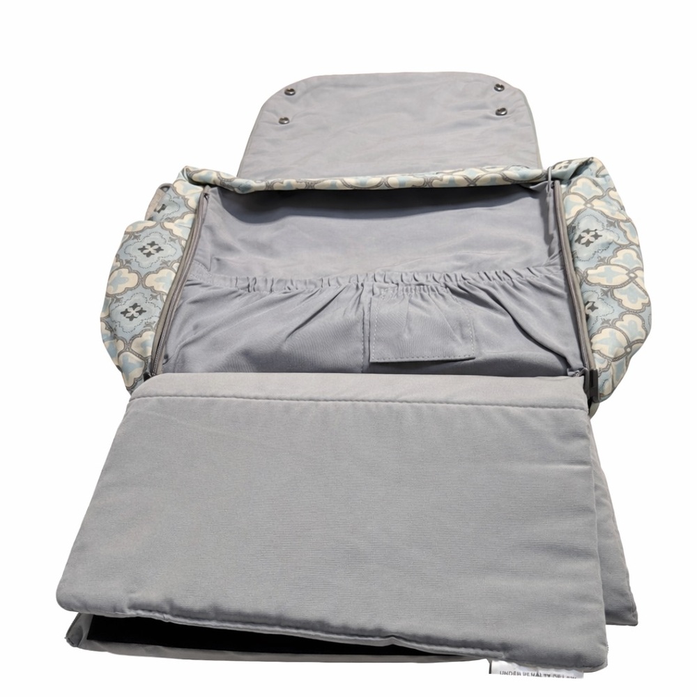 Petunia Pickle Bottom Boxy Backpack Diaper Bag | Built-In Changing Station | NWT - Picture 3 of 7